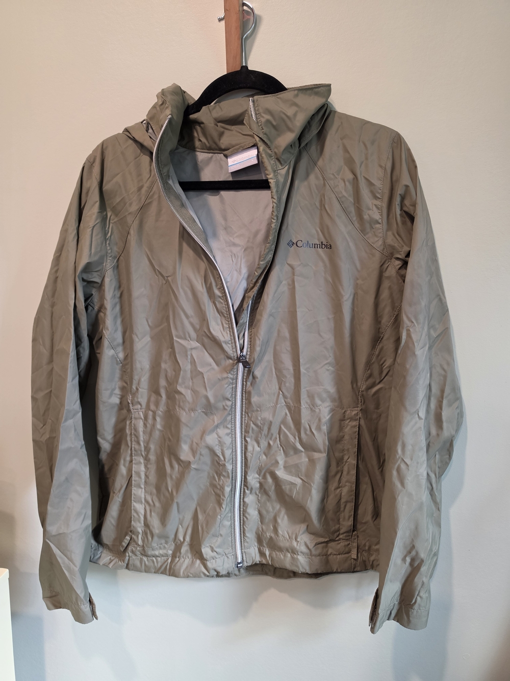 Columbia Hooded Windbreaker - Olive Green